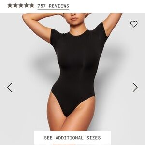 Skims Fits Everybody T-Shirt Bodysuit black XL
